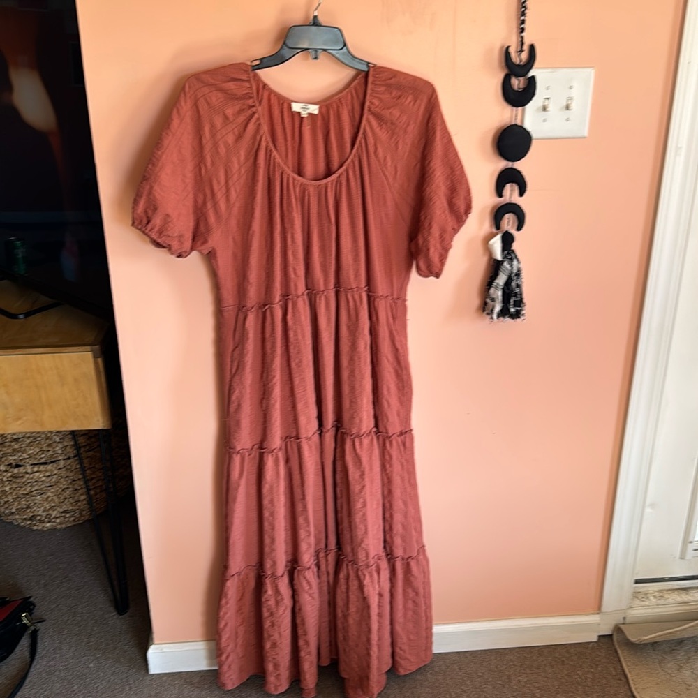 Boutique clay colored maxi tiered puff sleeve dress Size XL